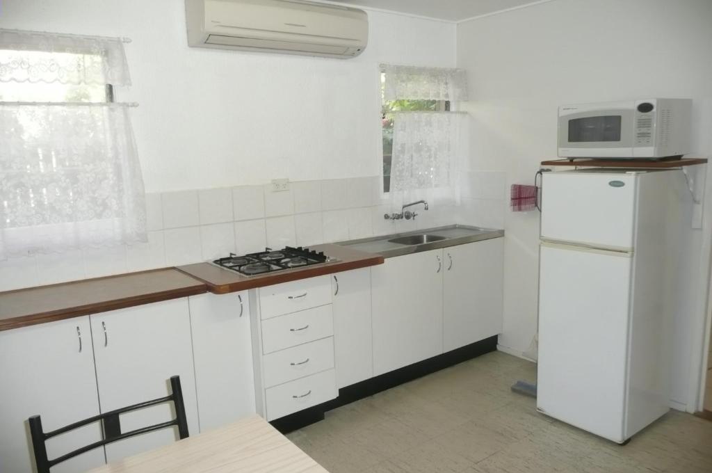 Beachside Holiday Units Bowen Zimmer foto