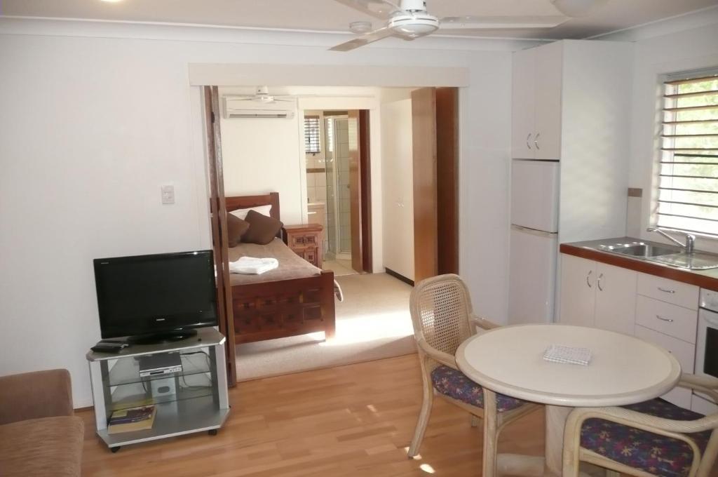 Beachside Holiday Units Bowen Zimmer foto