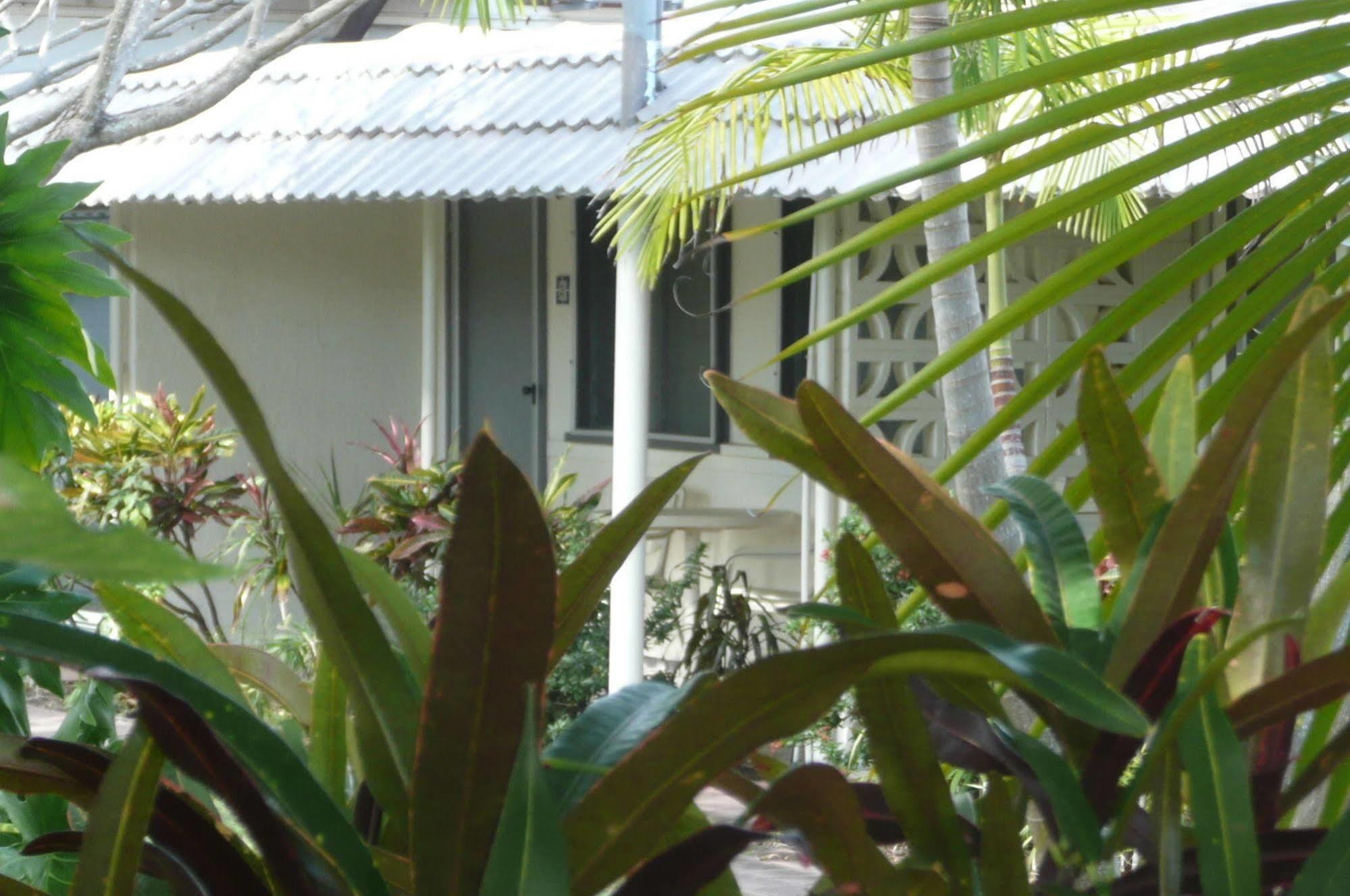 Beachside Holiday Units Bowen Exterior foto
